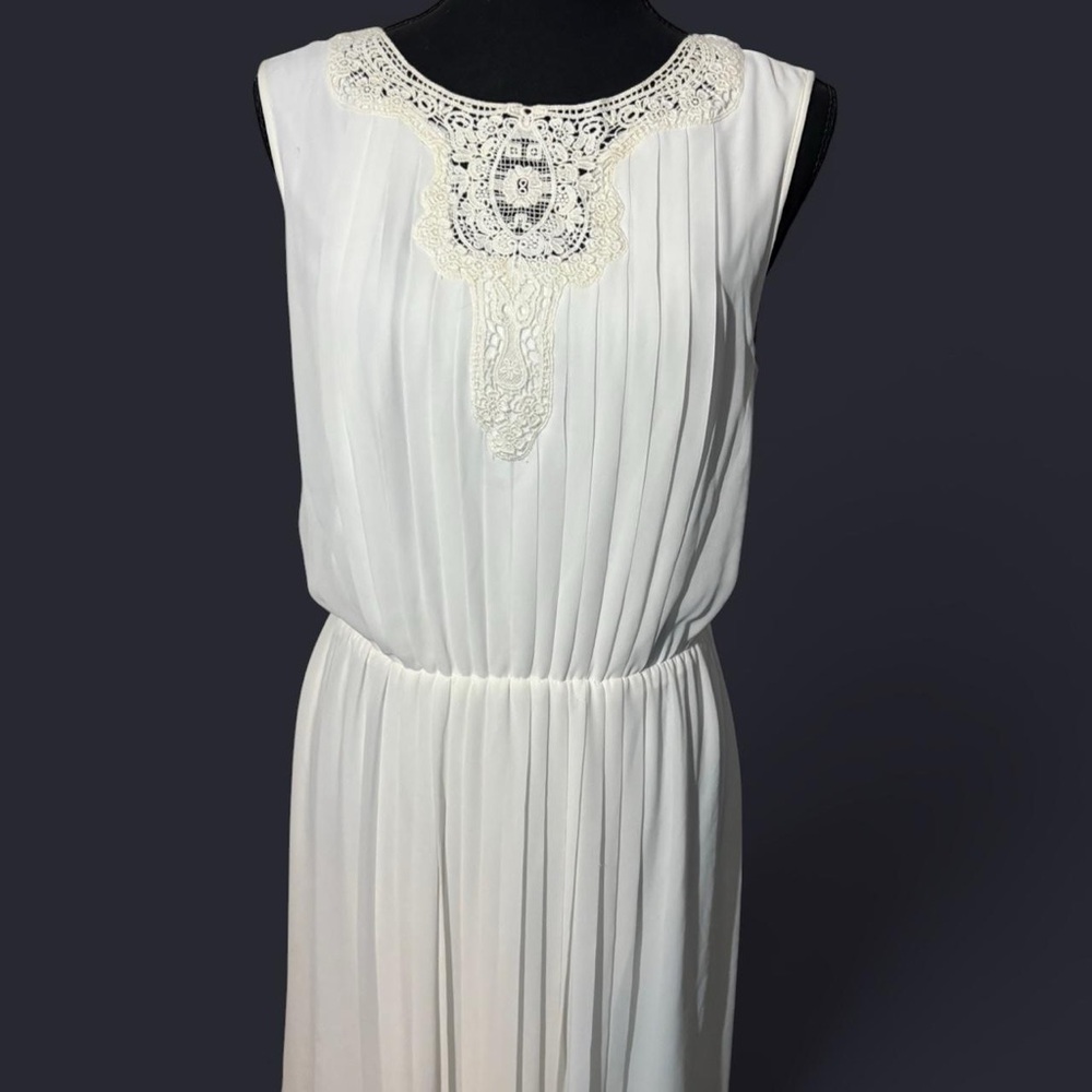 Jessica Simpson Cream Lace Maxi Dress
